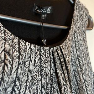 Black and grey sleeveless dress